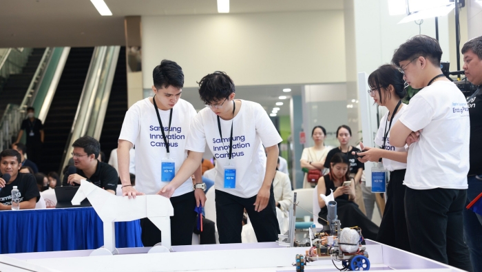 Samsung Innovation Campus participants test their prototypes