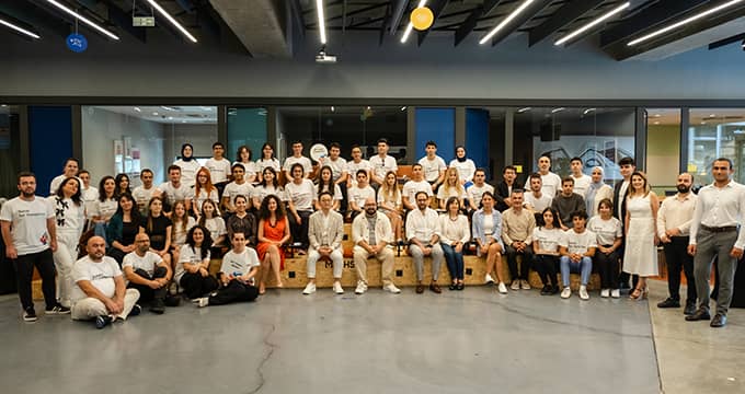 Group photo of Türkiye Samsung Solve for Tomorrow participants