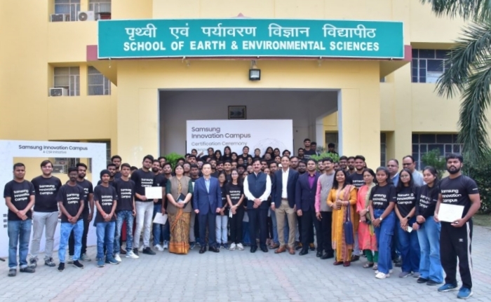 삼성 이노베이션 인도 캠퍼스 교육생들의 단체 사진