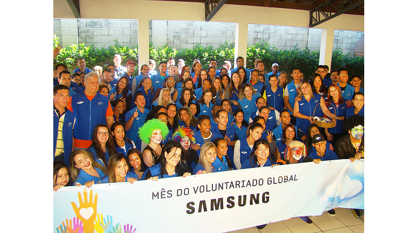  2012년부터 지역 NGO인 CEPROMM과 청소년 실습 프로그램을 운영하고 있는 브라질 캄피나스 생산법인